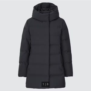 BNWT Uniqlo seamless down short coat